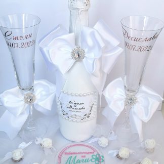 Комплект за Младоженци