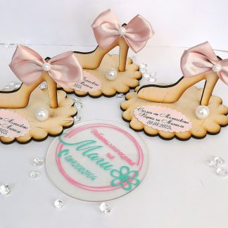 Голяма дървена обувка