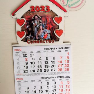 Кaлендар с дървена рамка