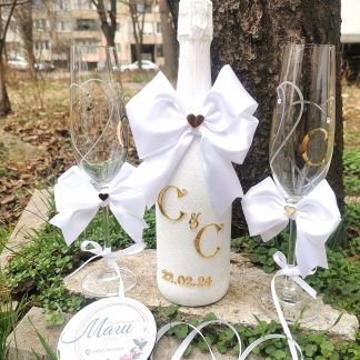 Кристални чаши с шампанско