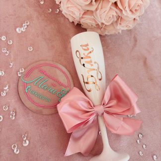 Бели чаши за моминско парти