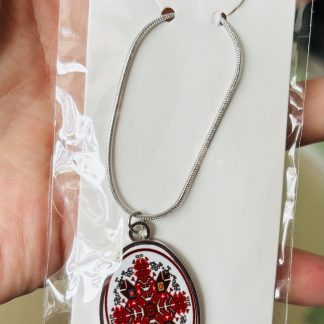 Колие с българска шевица