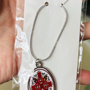 Колие с българска шевица